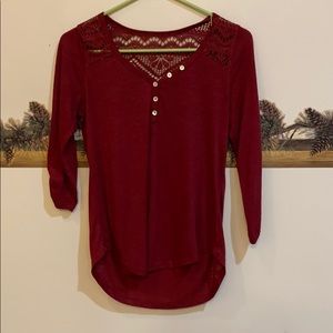 Red 3/4 sleeve top